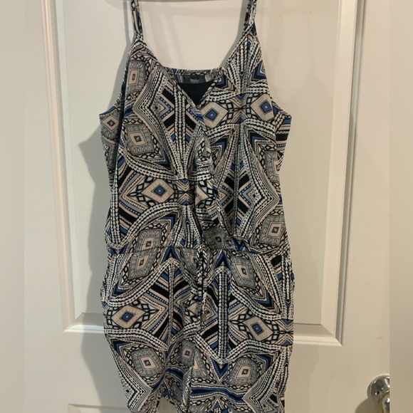 XL Shorts Romper, spaghetti straps, multi color design, Preloved in EUC - Picture 1 of 3